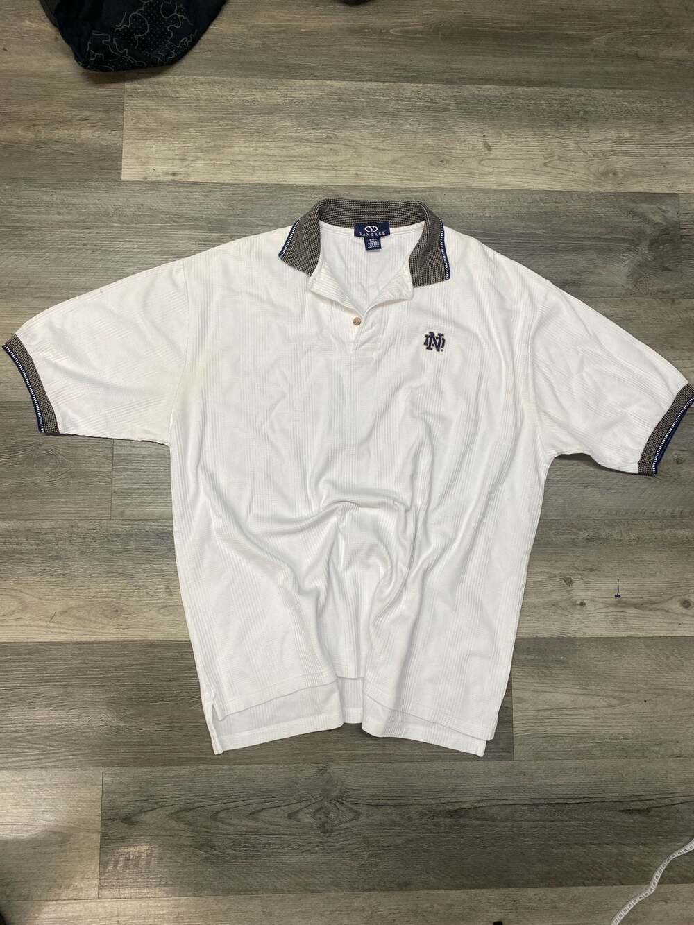 Vantage Notre Dame Fighting Irish White Textured Polo Shirt